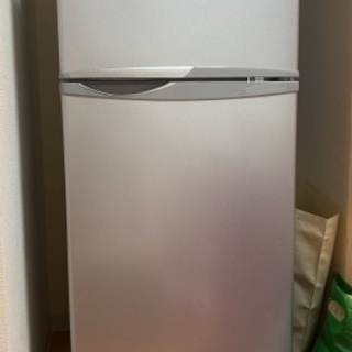 2014年製シャープ冷蔵庫(一人暮らしサイズ118L) SJ-H12Wの画像