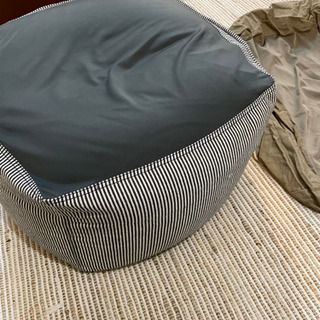 カバー2個付き　ピンズクッション　一人ソファの画像