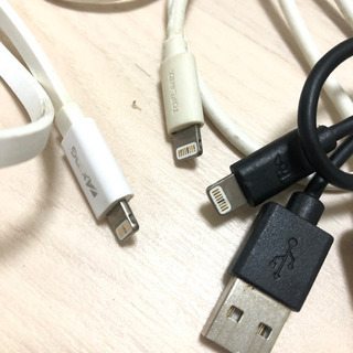 ★充電コード ４本 ジャンク品の画像