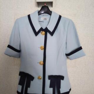 お値下げ!半袖スーツ二通りの画像