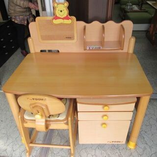 ぷーさんの学習机