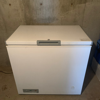 大型冷凍庫　220リットル　SCR-RF220