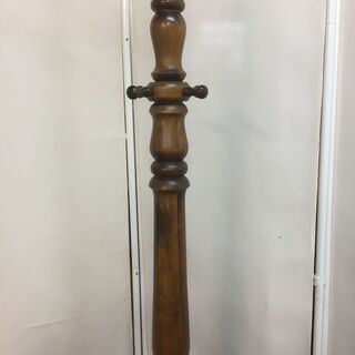 【愛品館市原店】カリモク（Karimoku）コロニアルシリーズ ポールハンガー 【愛市IIF】の画像