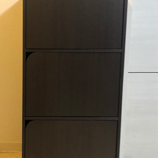 三段ボックス　扉付きの画像