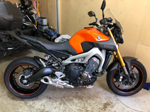 売却先決まりました!!　有難う御座います♪　ヤマハ　MT-09　H27年車！　3000ｋｍ台！　程度良好♪　トップBOX付き！