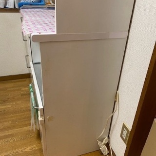 価格交渉可能です　食器棚(白) いかがですか？