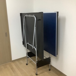家庭用折りたたみ式キャスター付卓球台(中古): コロナ禍で役に立つと思います！の画像