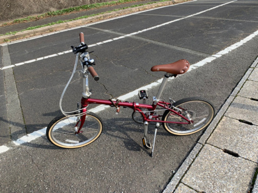 市内配達可能！！　Dahon BoardWalk ライト、ロック付き　折り畳み自転車