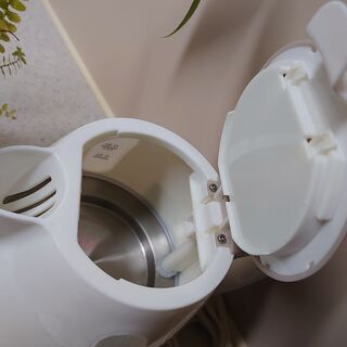 【3/20~3/21 受渡限定】電気ポット 0.8Lの画像