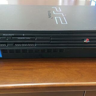 PS2本体⁺コントローラ2⁺メモリーカード⁺スタンド⁺PS1メモリーカードの画像