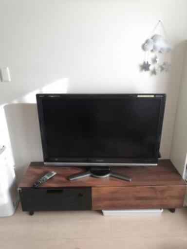 AQUOSテレビ42型\u0026テレビボード