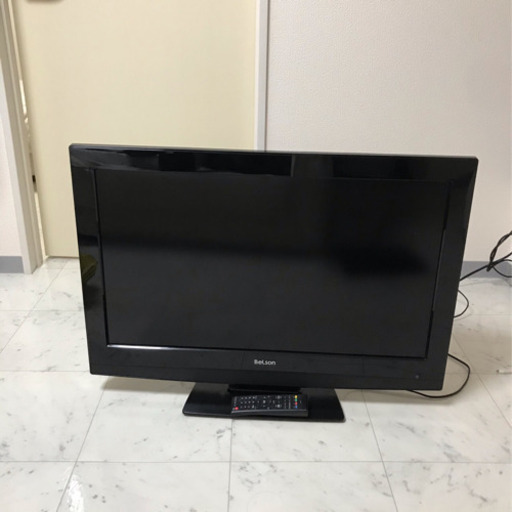テレビ　32型　Belson リモコン付き