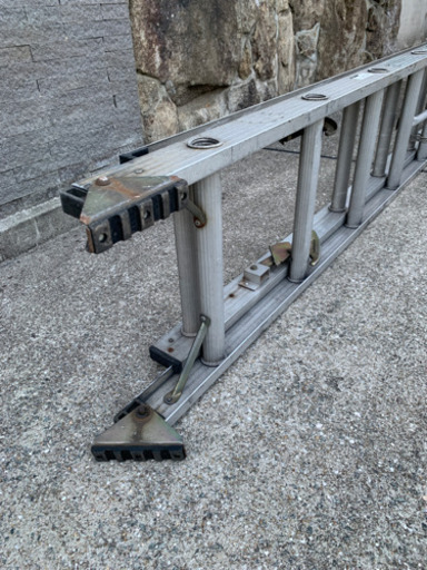 ※売却済　二段梯子をお売り致します。値下げ致しました。