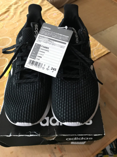 【再値下げ 未使用】シューズ　adidas F34983 サイズ24.5