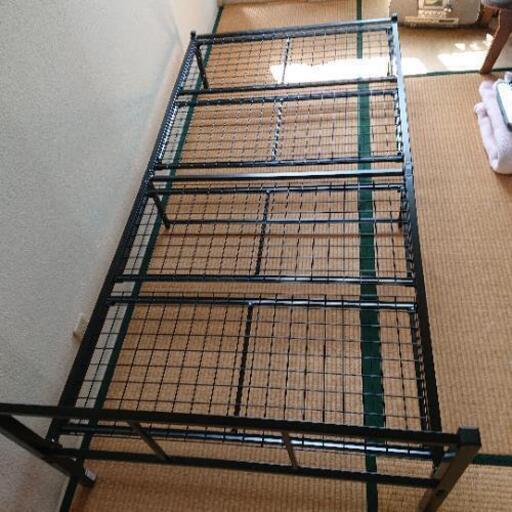 【美品】ニトリ　シングルベッド　マット付き　パイプ　黒