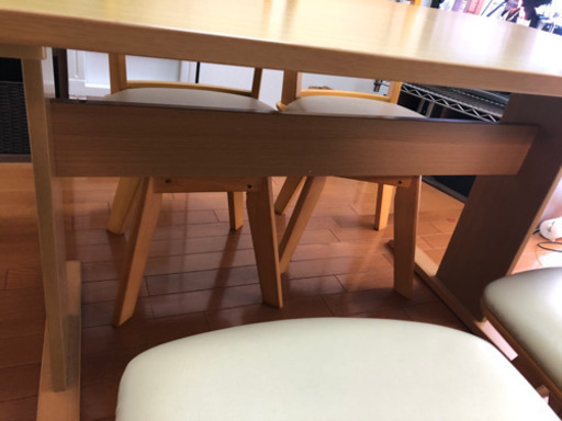 ニトリ　ダイニングテーブル&回転式椅子4脚セット！