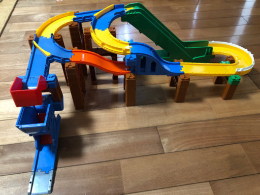 トミカコース　ダイナミックアクションドライブ