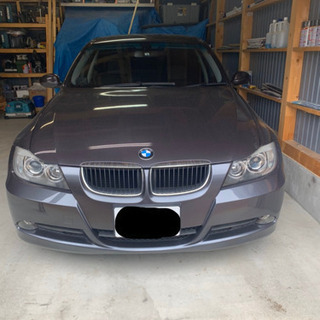 BMW320i 