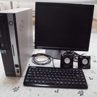 デスクトップパソコン一式（ＰＣ＋モニタ＋スピーカー＋キーボード）...