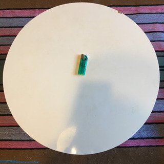 白テーブルの画像