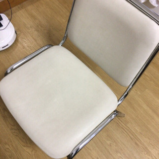 パイプ椅子二個譲ります(受け取り者決定した)