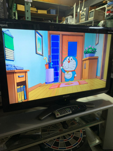 SHARP 32インチ　液晶テレビ　2010年製　中古