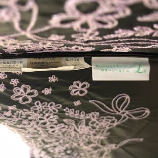 きまりました　美品　ニナリッチ　Nina Ricci　花柄　黒　日傘　サマーシールド　防水　折り畳み傘　刺繍の画像