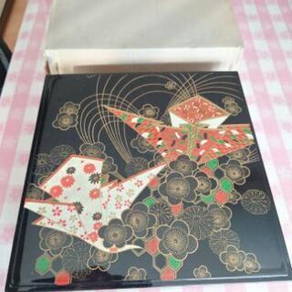 ☆値下げ・新品・未使用・箱あり☆　二段重箱　お重　重箱　①