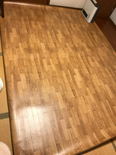 値下げしました【木目調のダイニングラグカーペット】
