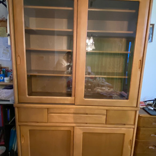 カリモク家具　食器棚