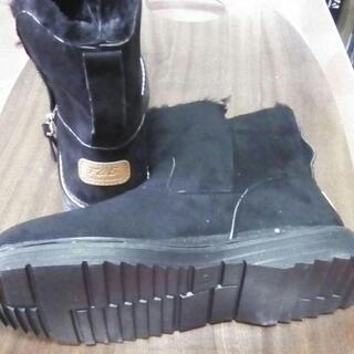 ボア付きショートブーツ 黒 未使用品【詳細を読んでから問い合わせしてください】の画像