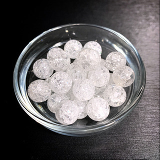 クラック水晶（爆裂水晶）（10mm玉）粒売りの画像