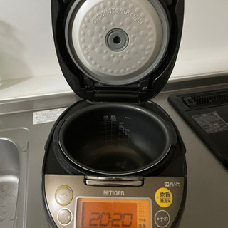 電子レンジ、炊飯器差し上げます。の画像