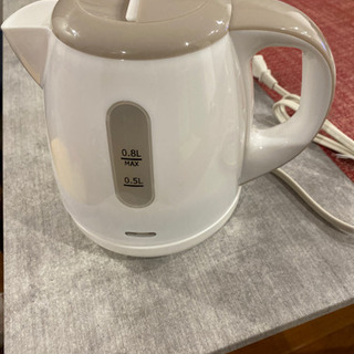 美品　電気ケトル