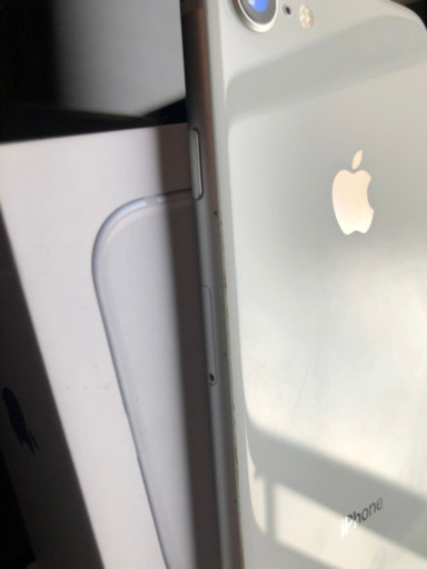 iPhone8 64GB シルバー SIMフリー化