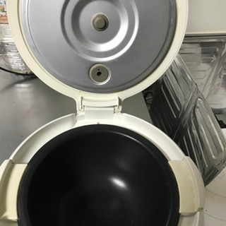 炊飯器の画像