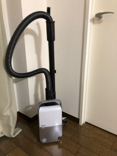 SHARP 小型　掃除機