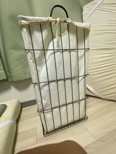 洗濯物カゴ60リットル