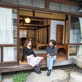 【女性専用・個室有】人気の古民家シェアハウス｜JR環状線「桃谷駅」13分｜敷金・礼金・手数料0円。お風呂リノベーション済み！ - 大阪市
