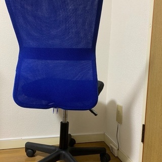 キャスター付きデスクチェア(決まりました)の画像
