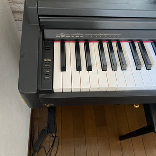 ローランド　電子ピアノ　HP-14D