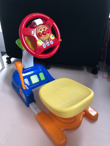 アンパンマン  キッズドライバー　車