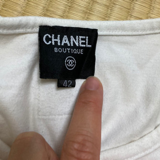 CHANEL 白いTシャツ