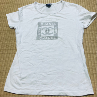 CHANEL 白いTシャツの画像