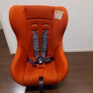 チャイルドシート　前向き後ろ向き設定可能