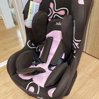 新生児から使えるチャイルドシート