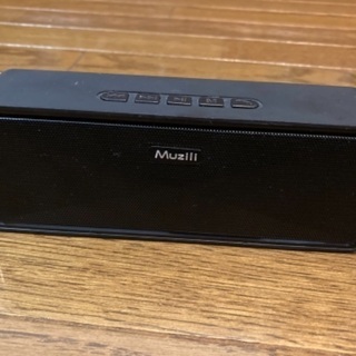 値下げしました。ブルートゥーススピーカー黒色