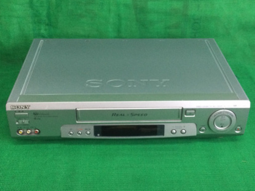 中古　1999年製　ビデオデッキ　VHS　幅42.9　　奥行28.5　　高さ10　 （ｃｍ）