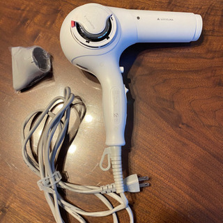 レプロナイザー 3DPlus リュミエリーナ　ドライヤー　故障品の画像
