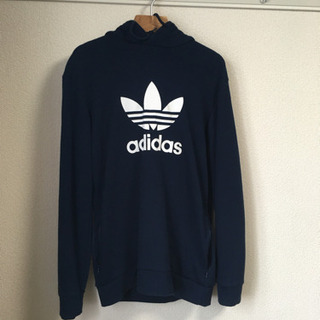 アディダスオリジナルス　ネイビーパーカー